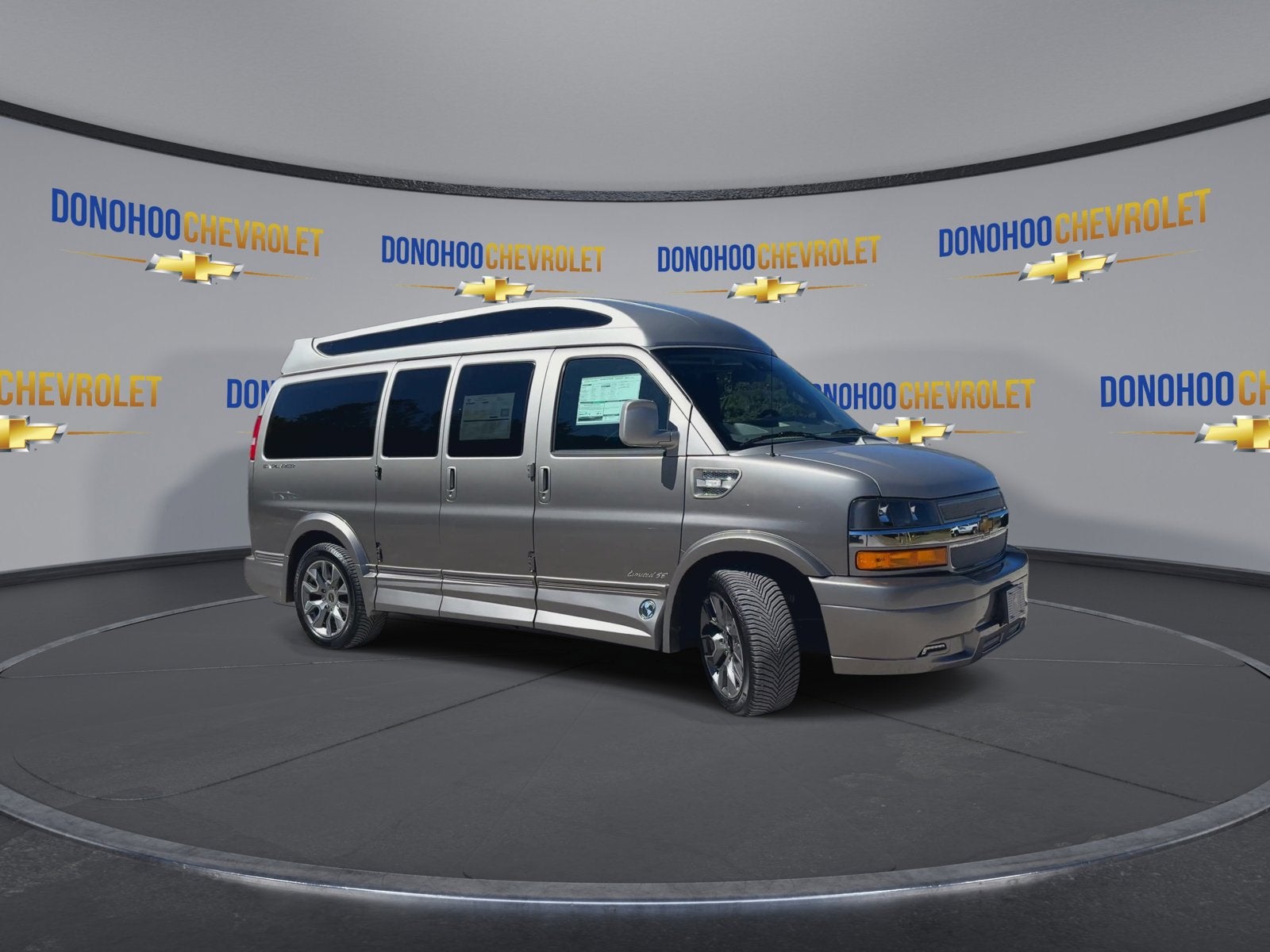 2025 Chevrolet Express Cargo 2500 WT