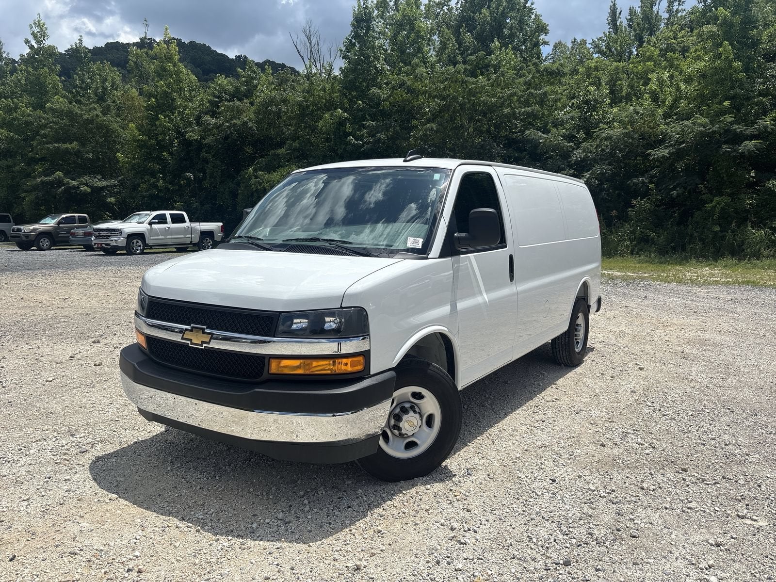 2025 Chevrolet Express Cargo WT