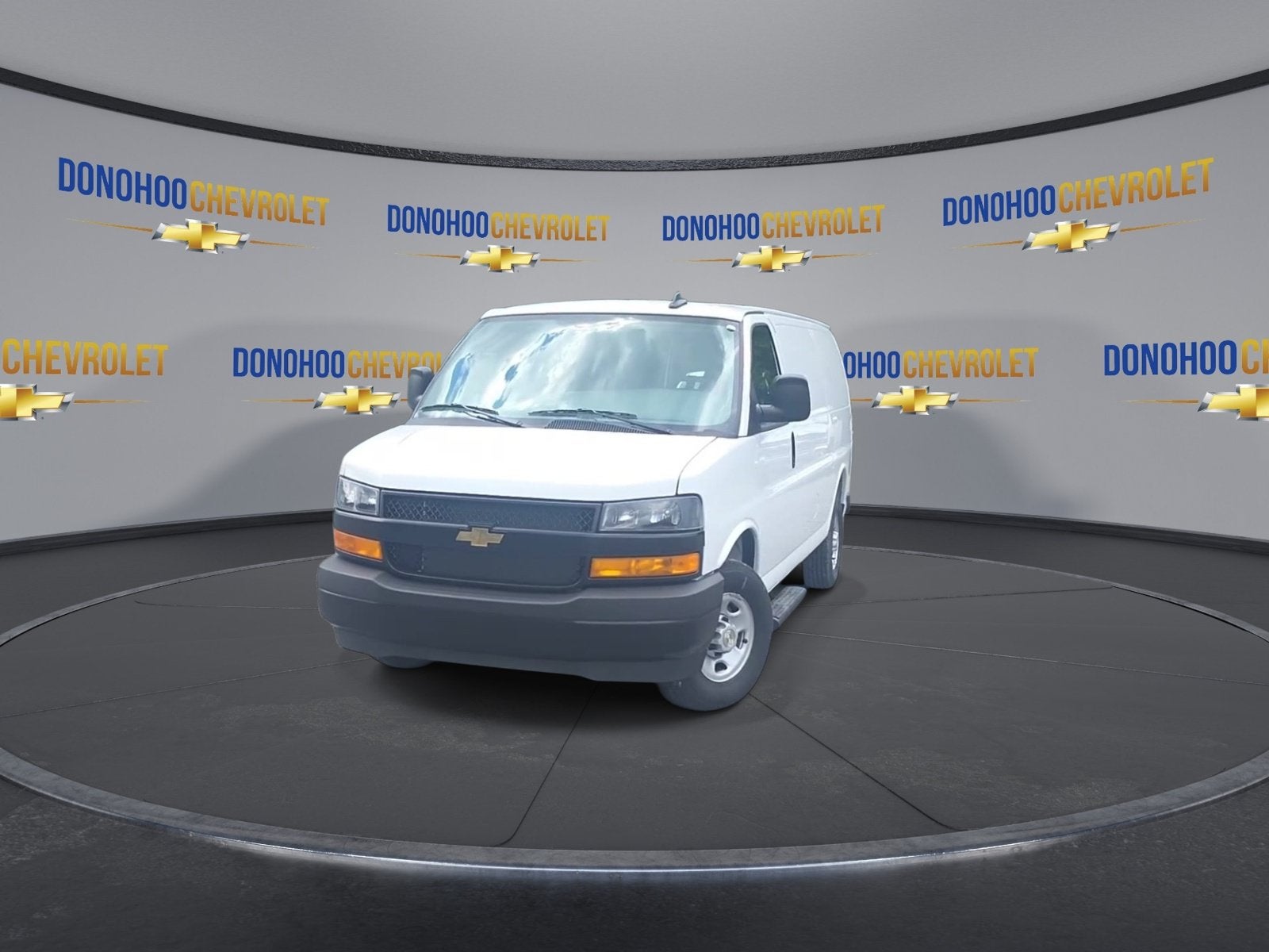 2025 Chevrolet Express Cargo WT