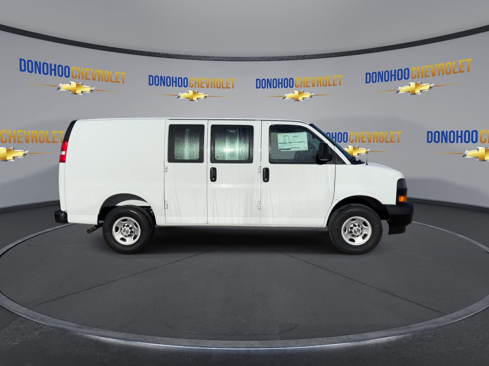 2025 Chevrolet Express Cargo 2500 WT