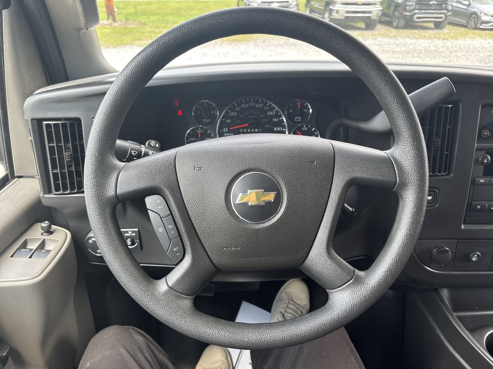 2025 Chevrolet Express Cargo WT