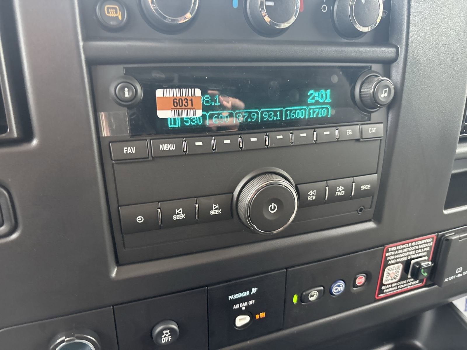 2025 Chevrolet Express Cargo 2500 WT