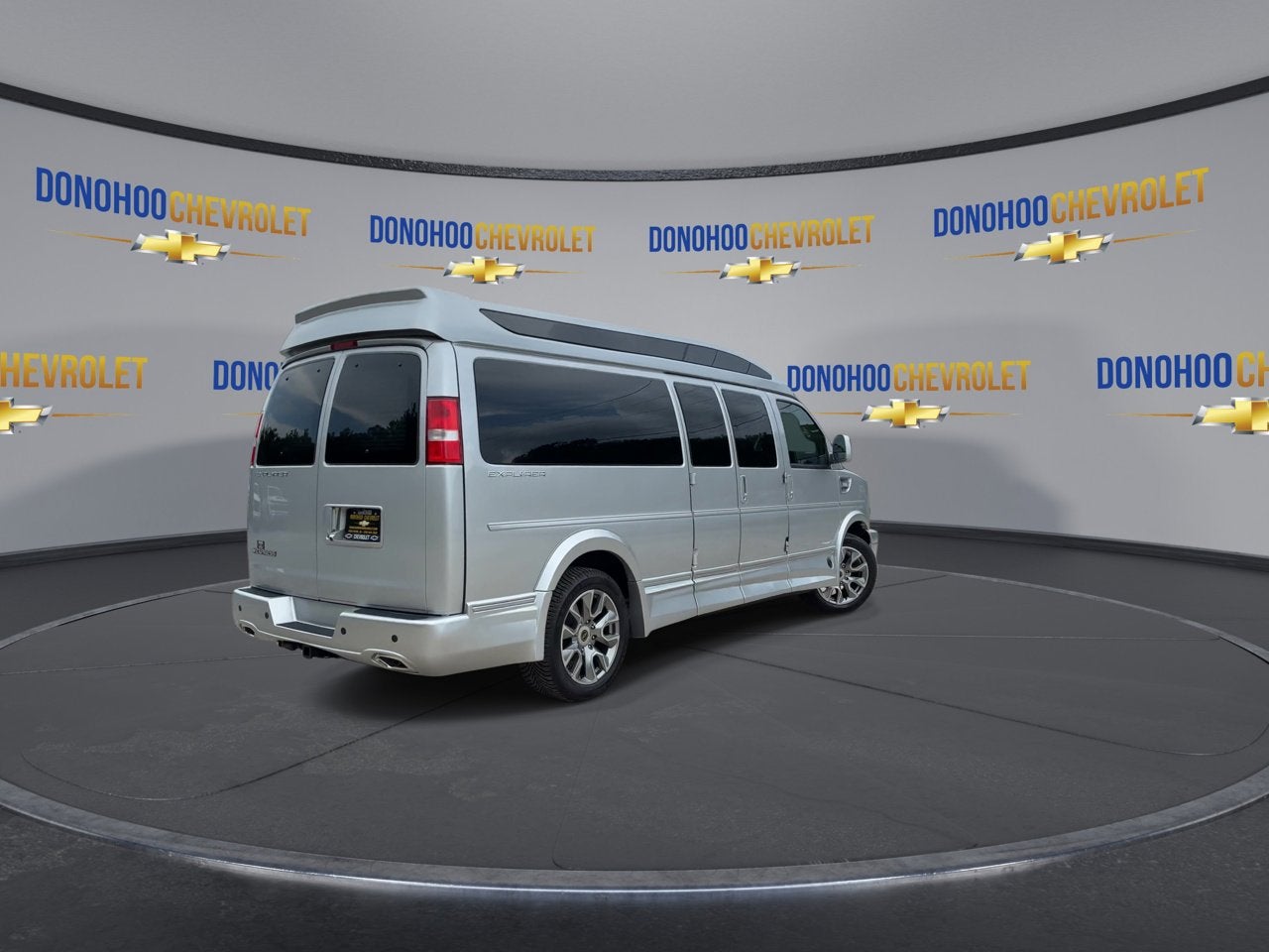 2025 Chevrolet Express Cargo 2500 WT