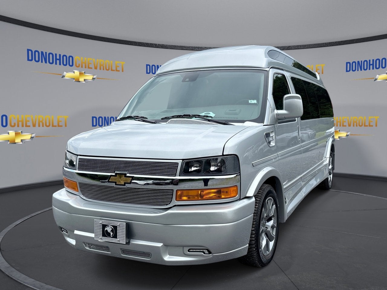 2025 Chevrolet Express Cargo 2500 WT