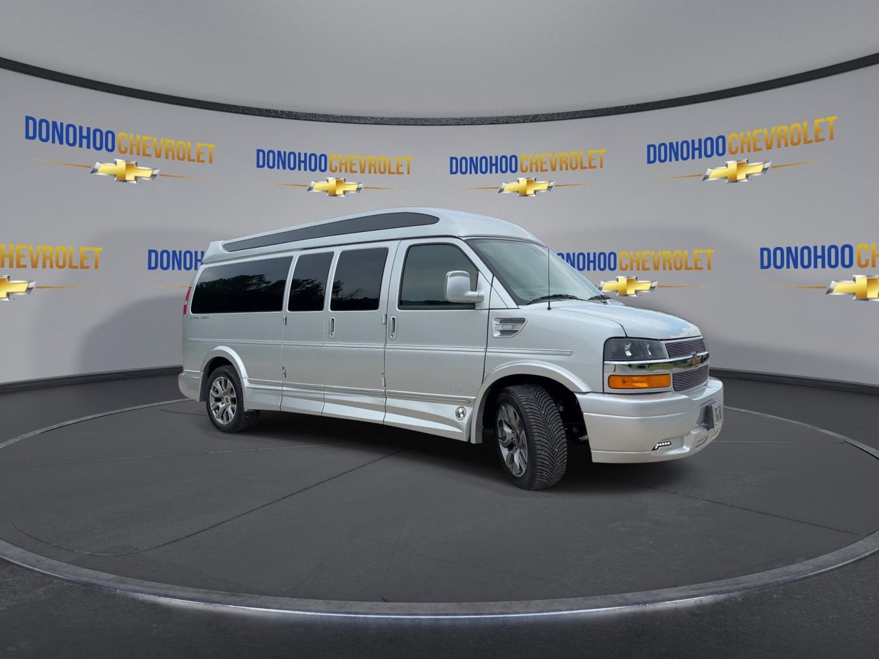 2025 Chevrolet Express Cargo 2500 WT