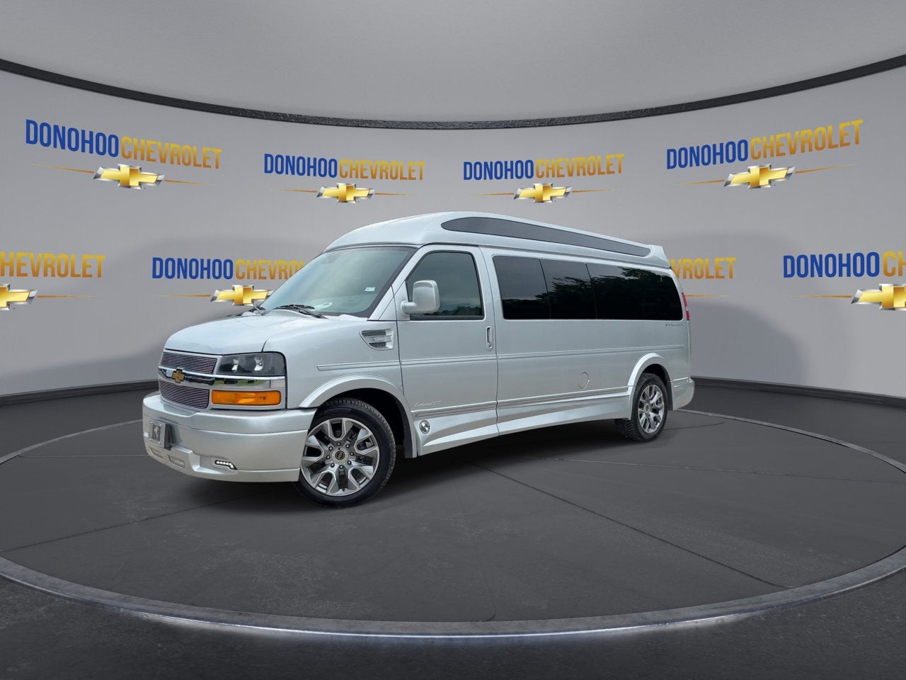 2025 Chevrolet Express Cargo 2500 WT