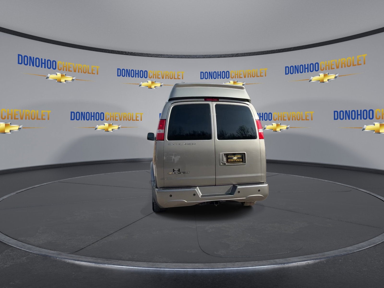2025 Chevrolet Express Cargo 2500 WT