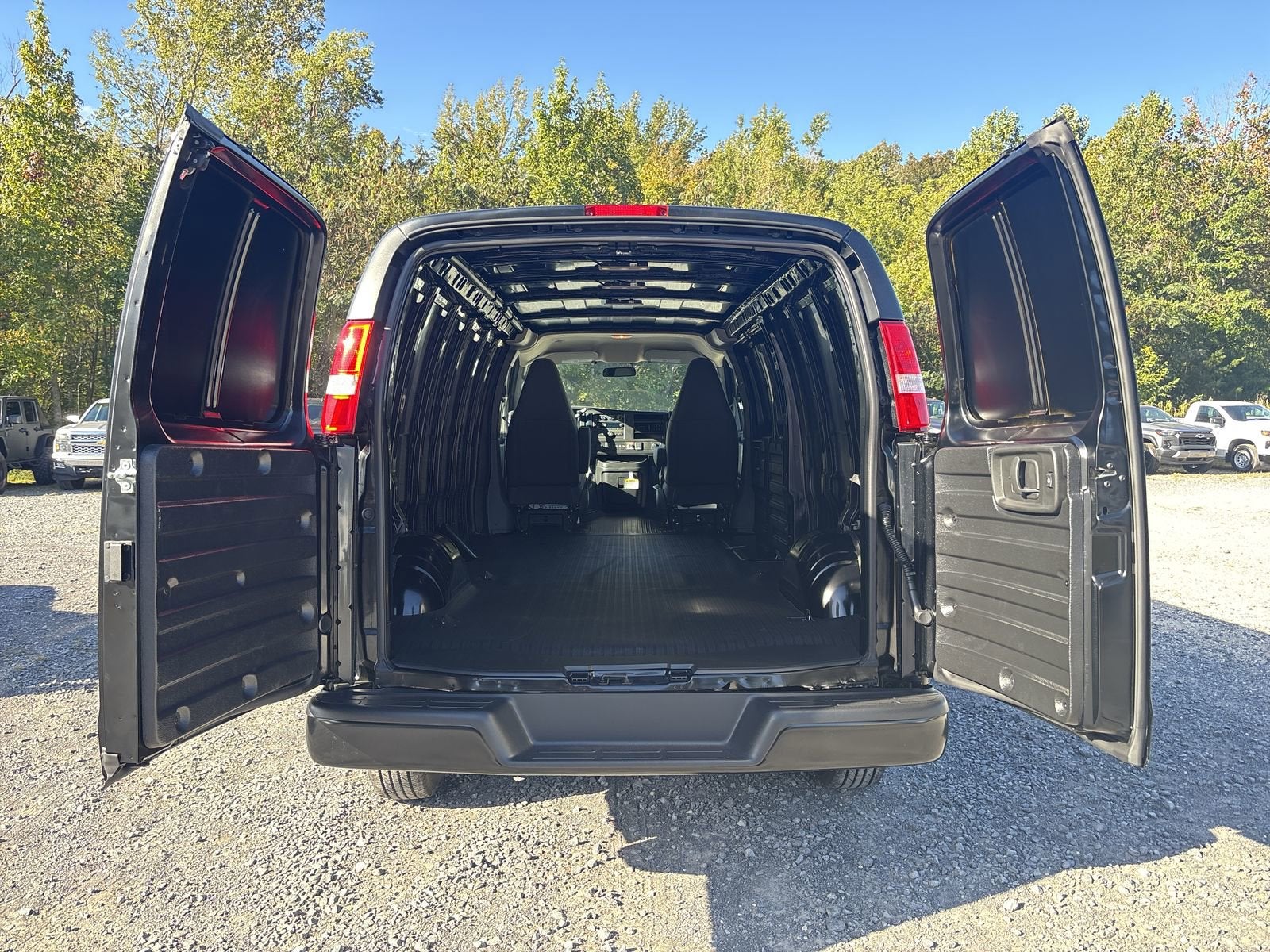 2025 Chevrolet Express Cargo 2500 WT