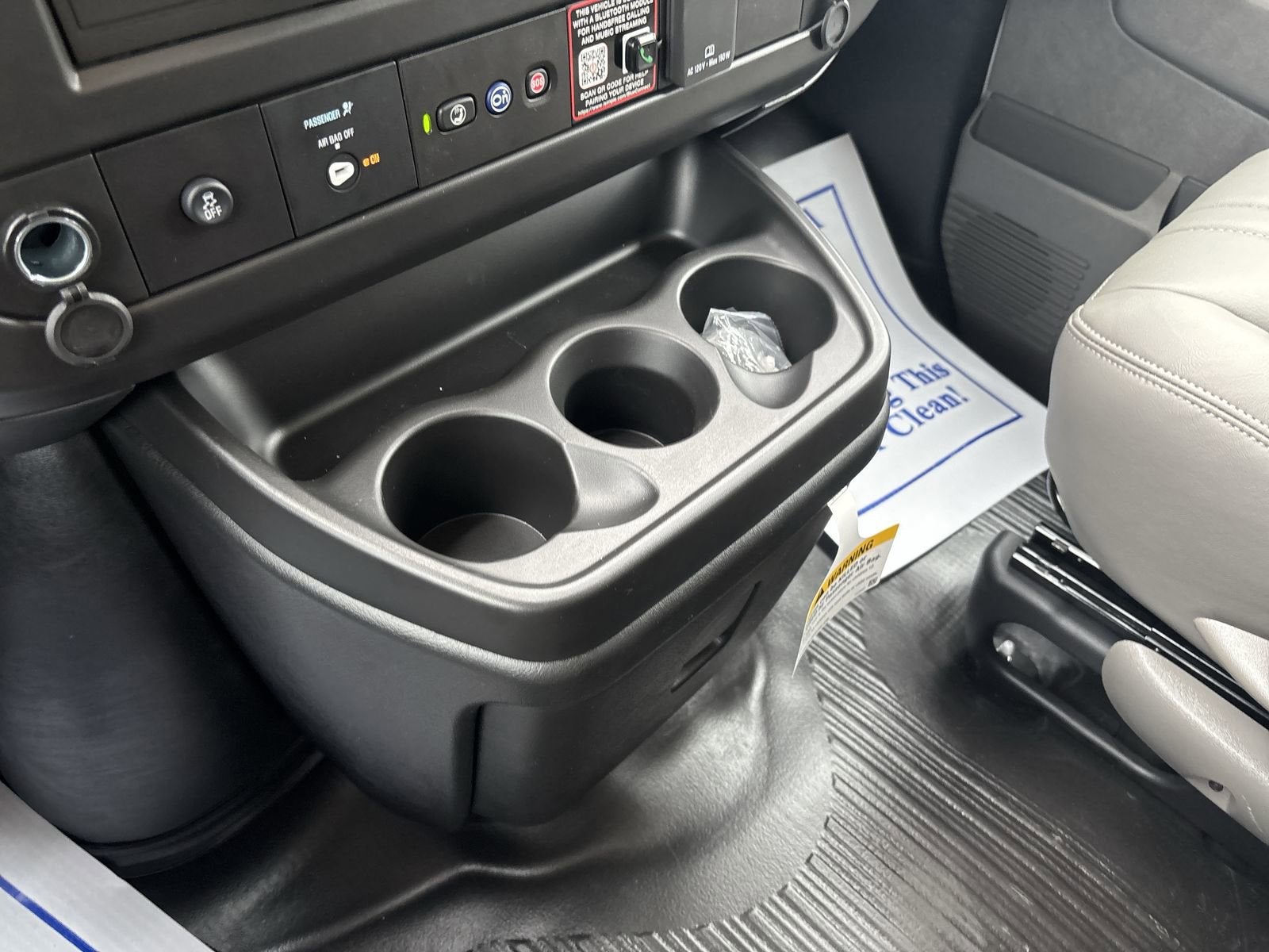 2025 Chevrolet Express Cargo 2500 WT