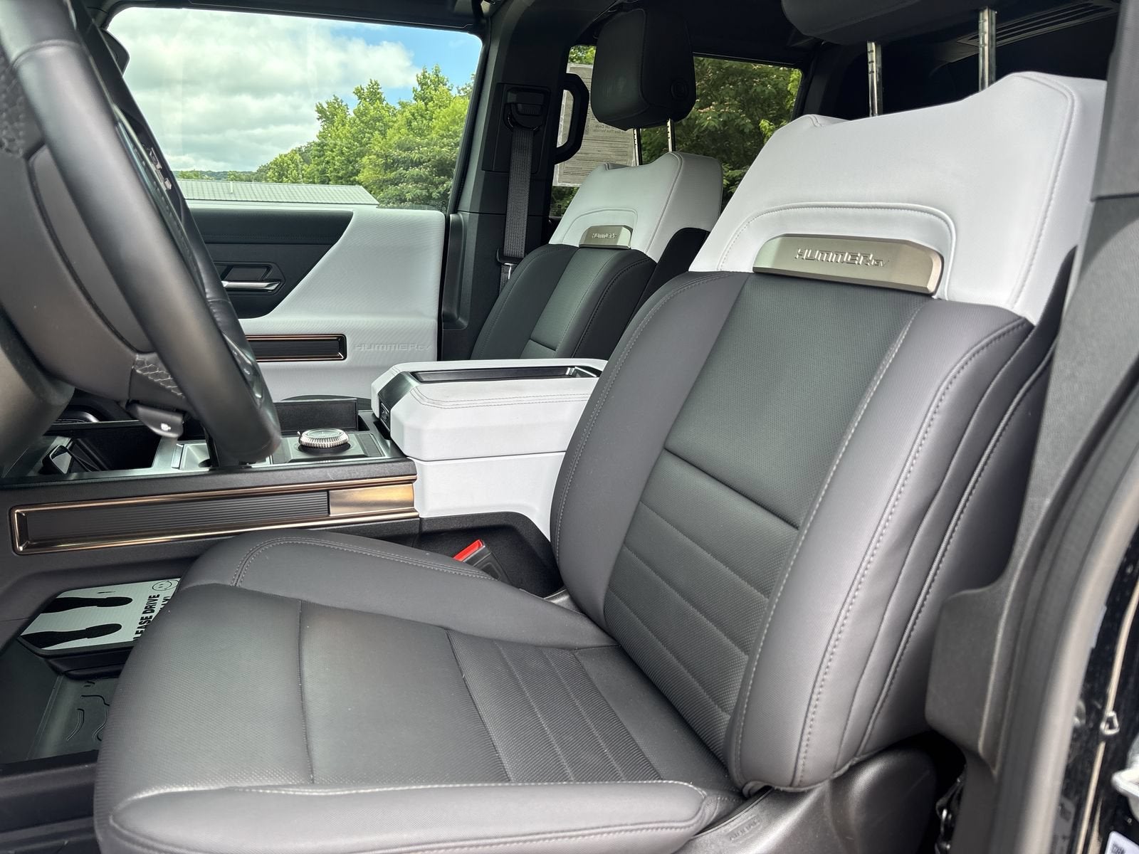2024 GMC HUMMER EV SUV 2X