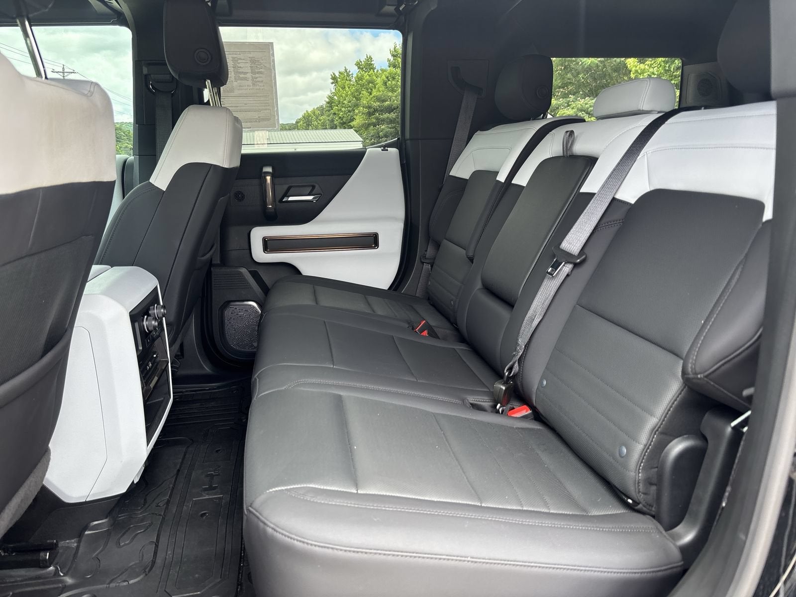 2024 GMC HUMMER EV SUV 2X
