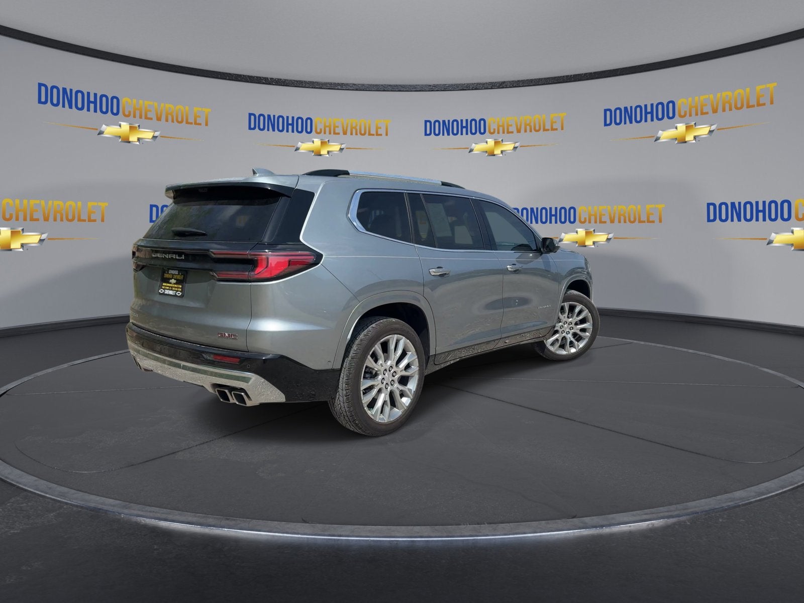 2024 GMC Acadia Denali