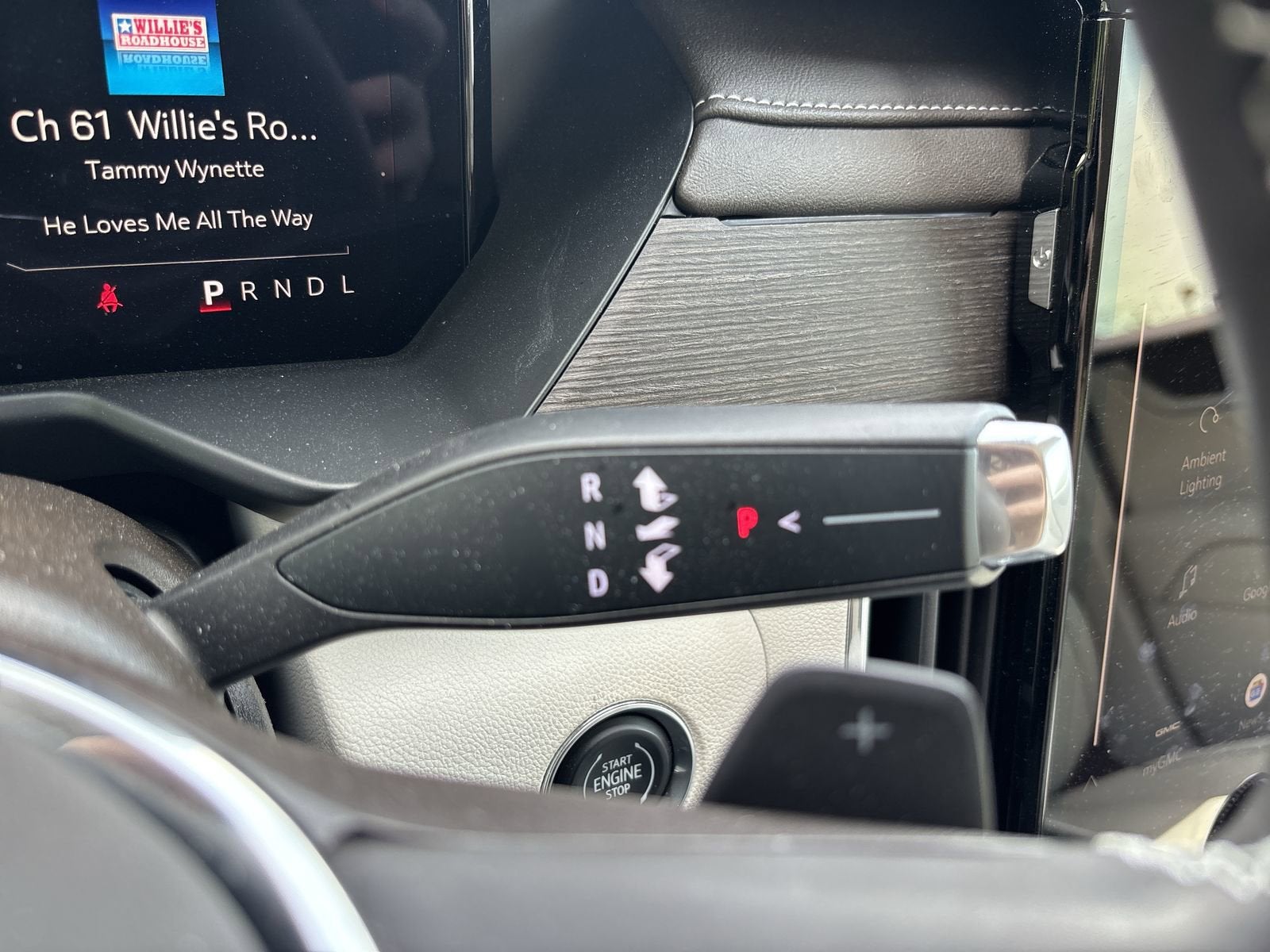 2024 GMC Acadia Denali