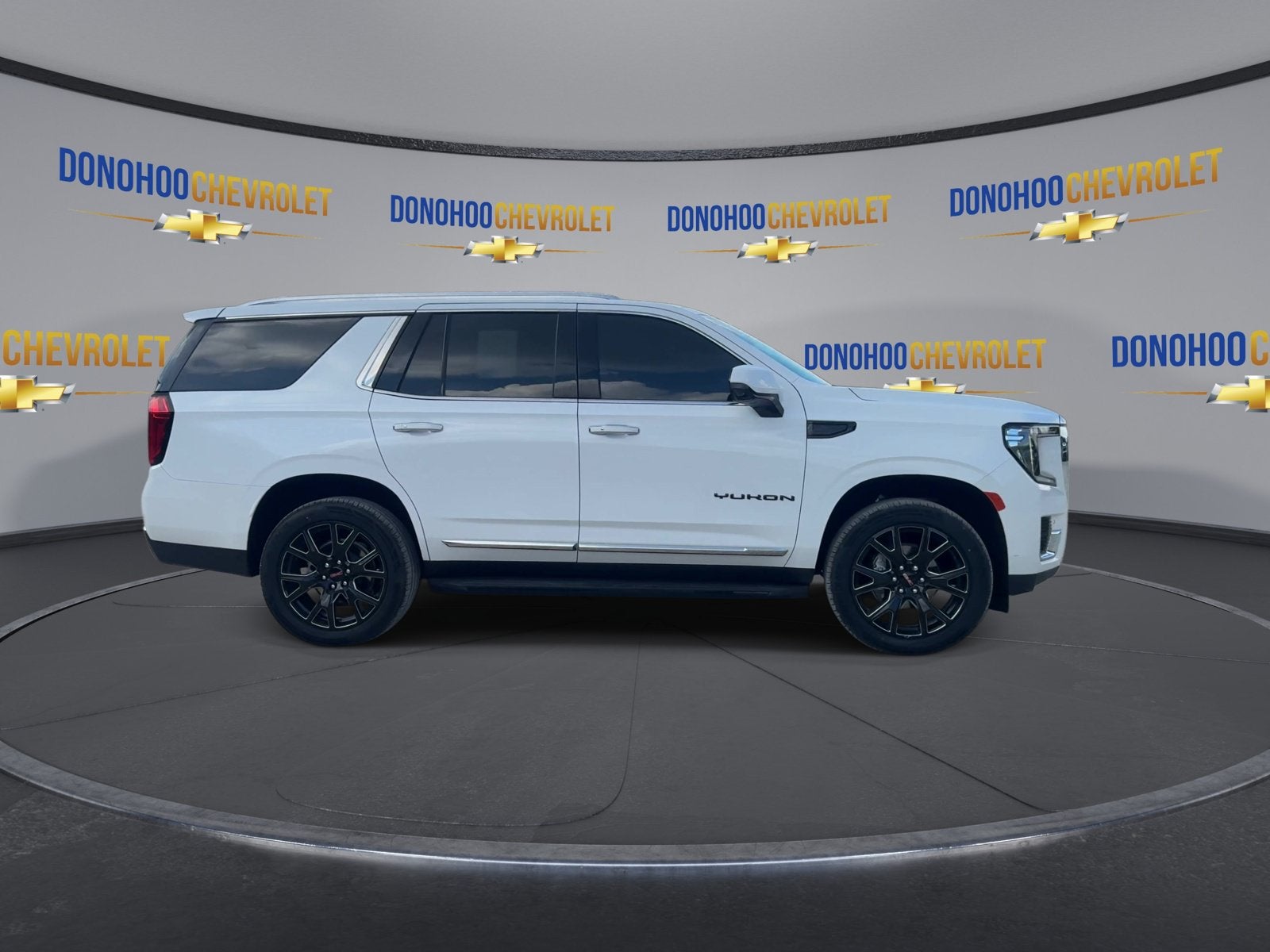 2024 GMC Yukon SLT