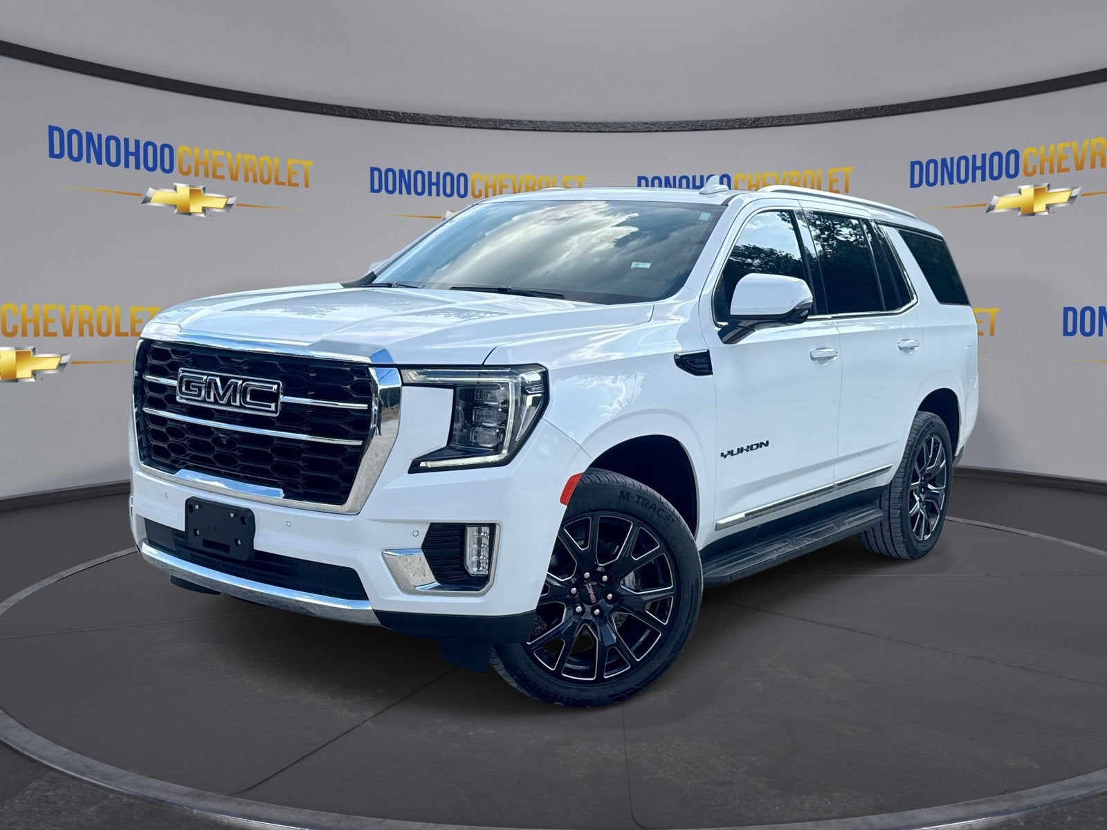2024 GMC Yukon SLT