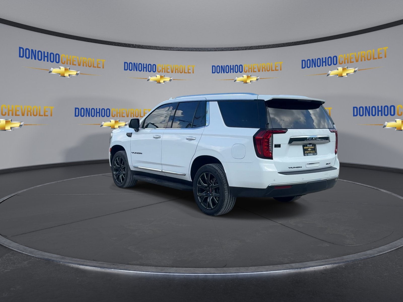 2024 GMC Yukon SLT