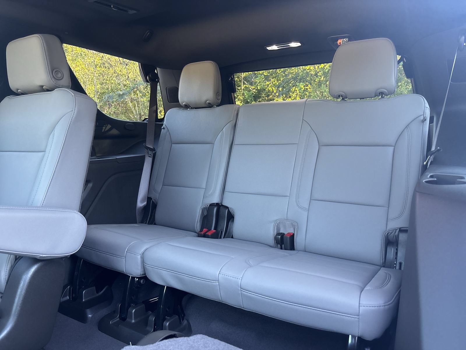 2027 Chevrolet Tahoe Z71 - Photo 26