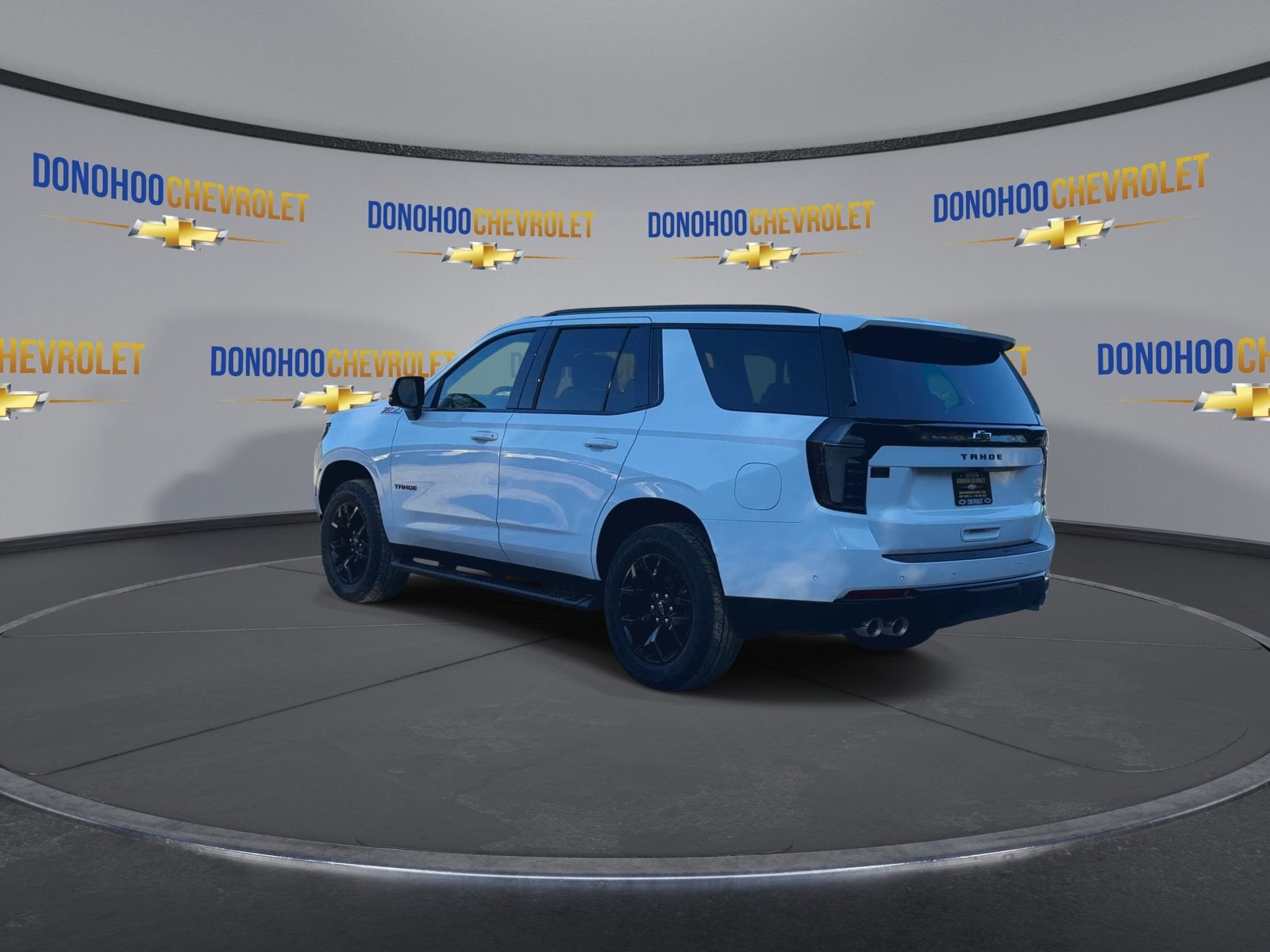 2027 Chevrolet Tahoe Z71 - Photo 6