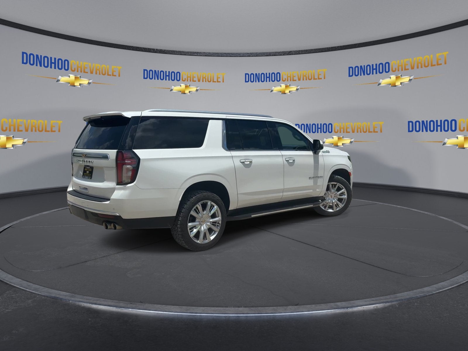 2022 Chevrolet Suburban High Country