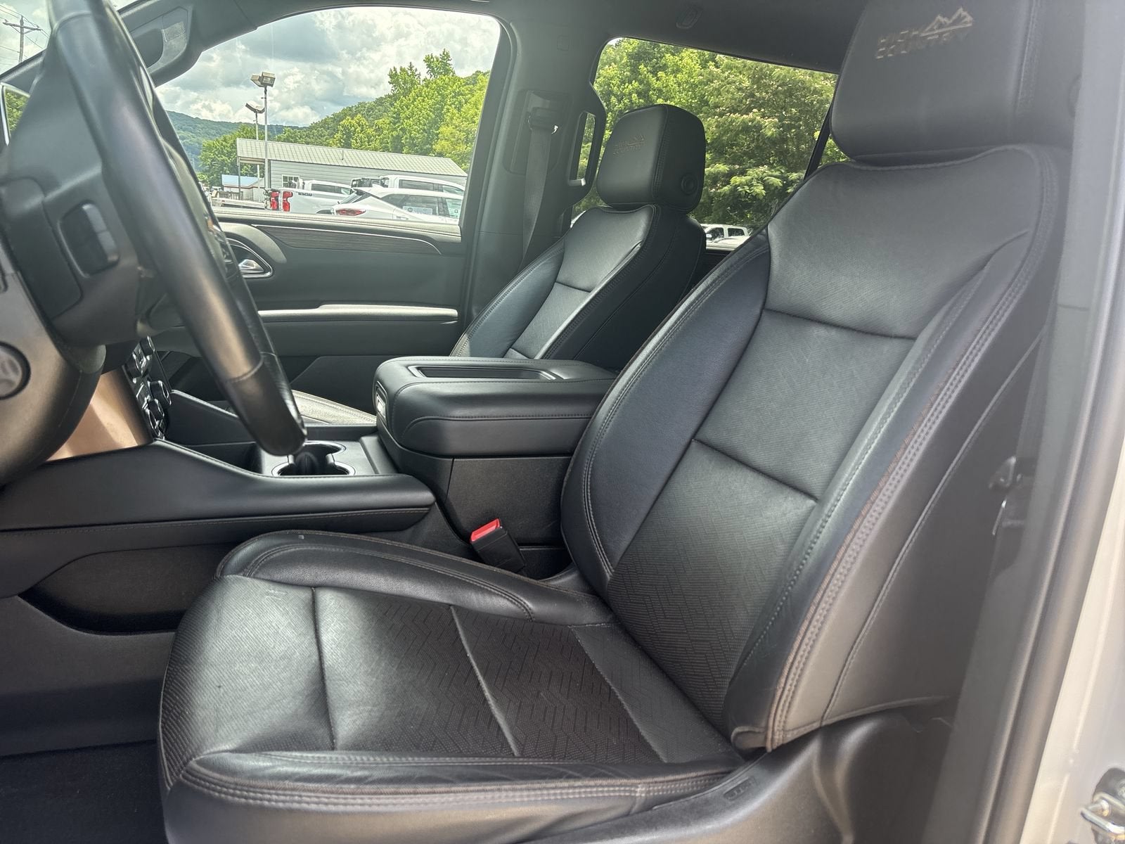 2022 Chevrolet Suburban High Country