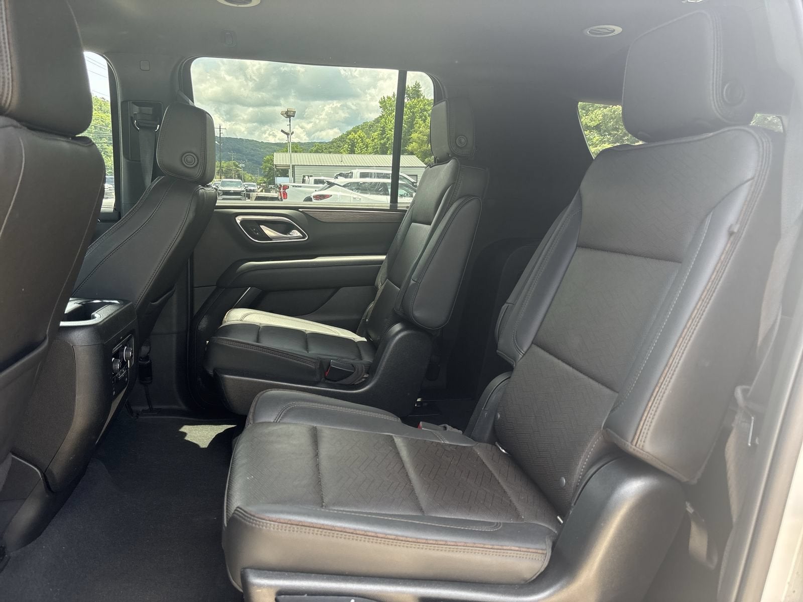 2022 Chevrolet Suburban High Country
