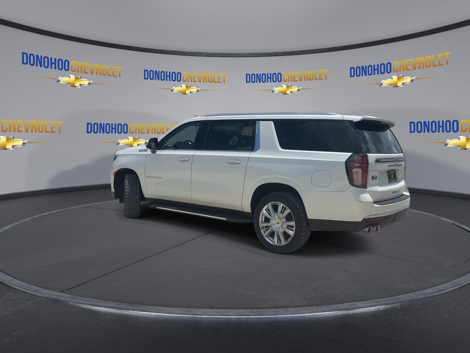 2022 Chevrolet Suburban High Country