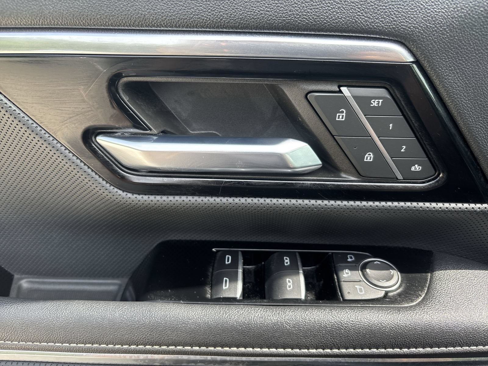 2024 GMC Sierra EV Denali Edition 1
