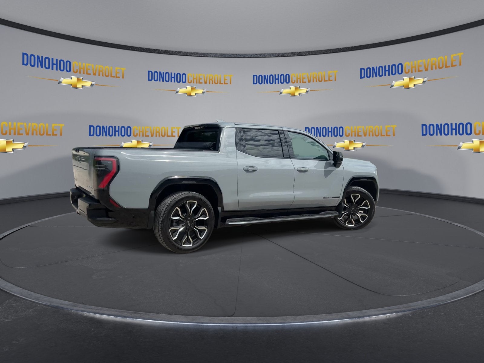 2024 GMC Sierra EV Denali Edition 1