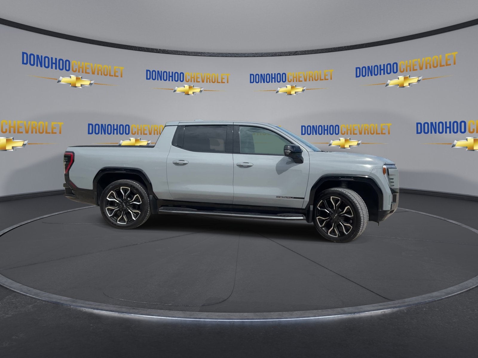 2024 GMC Sierra EV Denali Edition 1