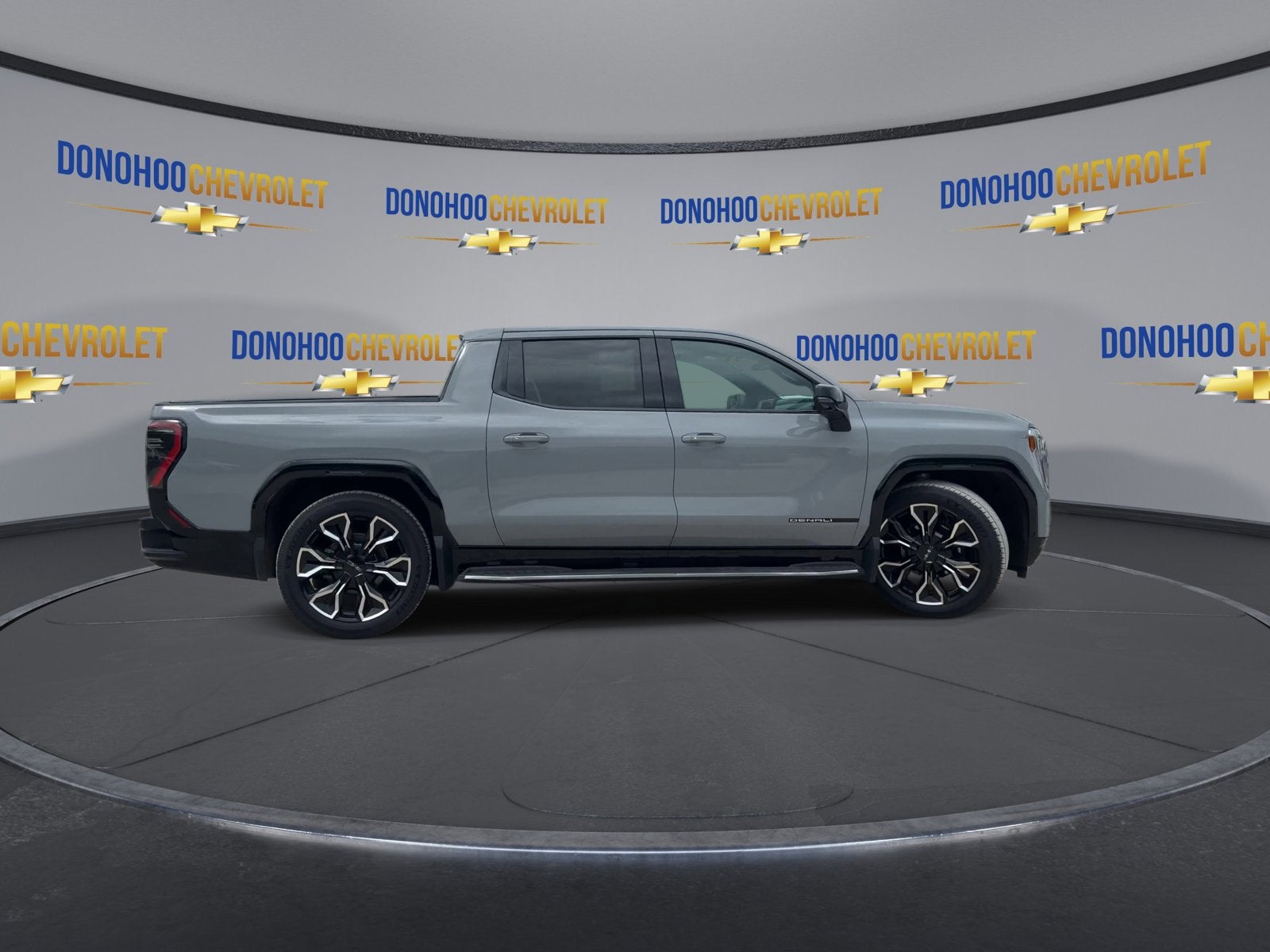 2024 GMC Sierra EV Denali Edition 1