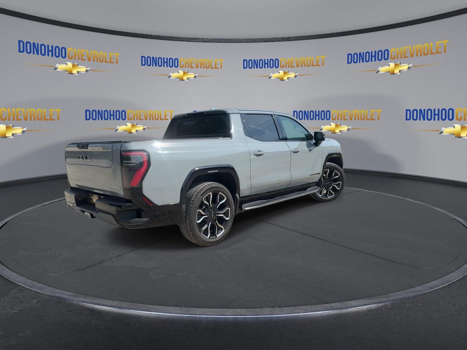 2024 GMC Sierra EV Denali Edition 1