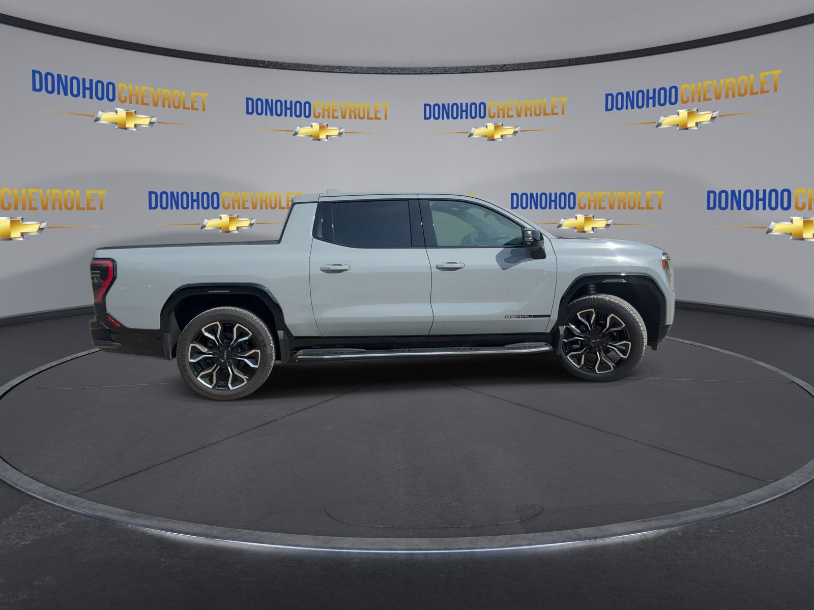 2024 GMC Sierra EV Denali Edition 1