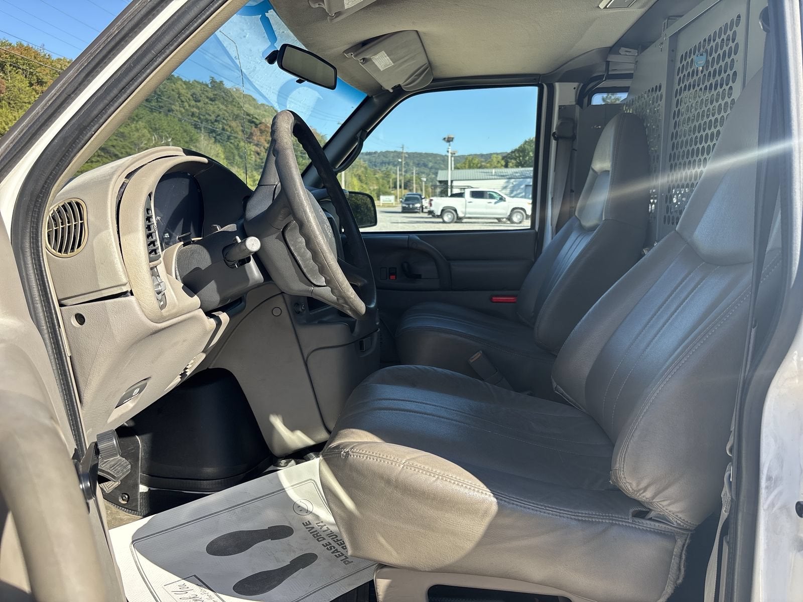 2001 GMC Safari Cargo Base