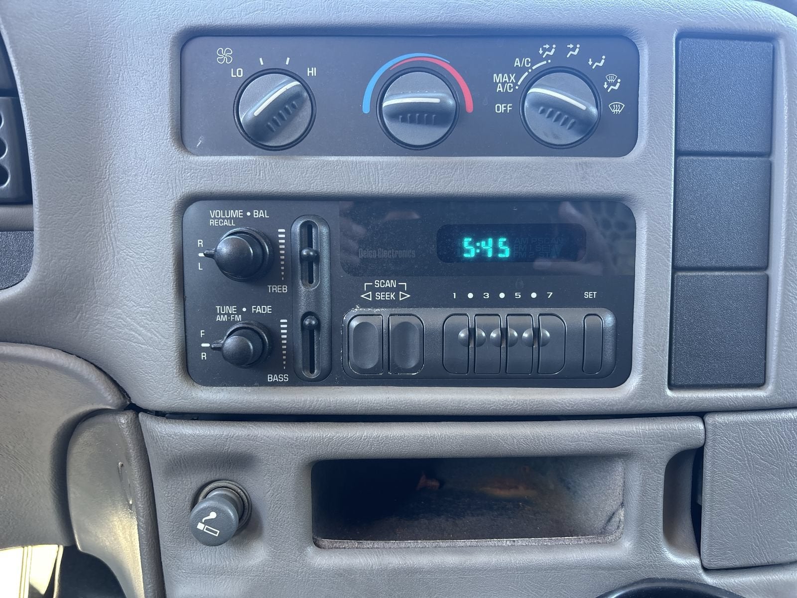 2001 GMC Safari Cargo Base