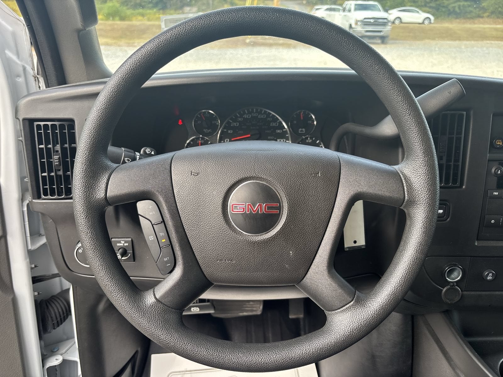 2025 GMC Savana Cargo Work Van