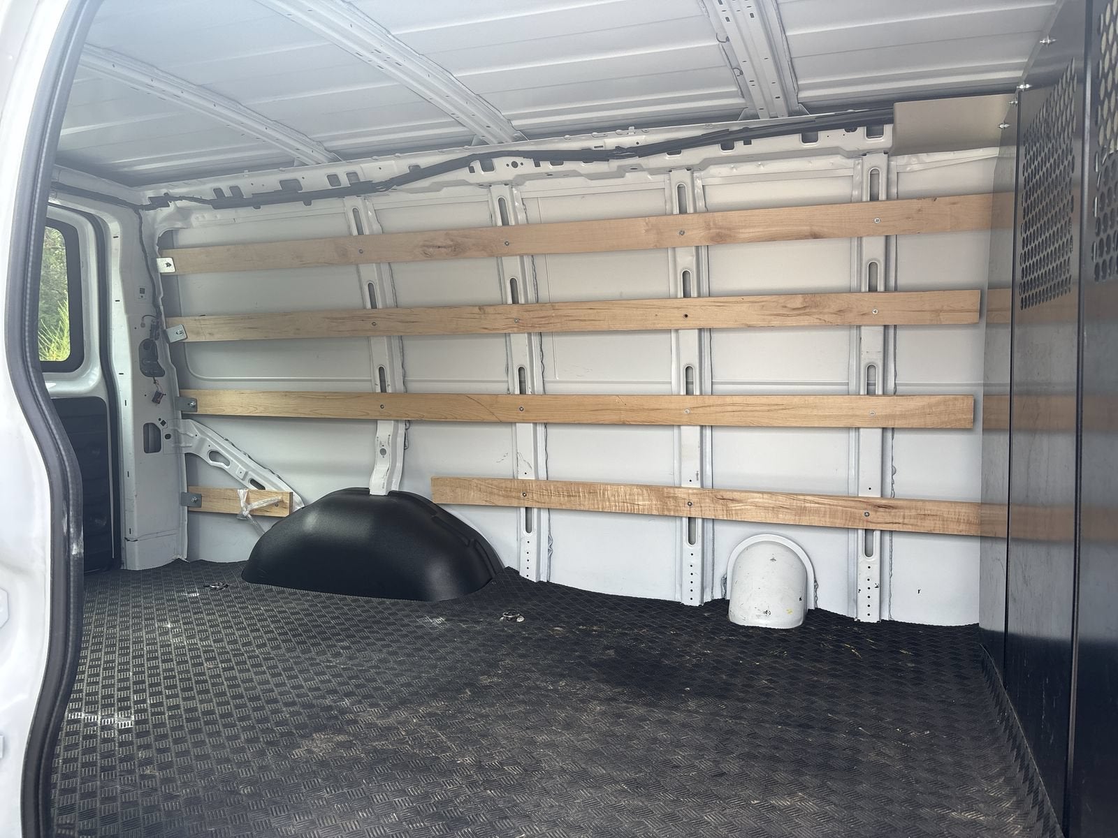 2025 GMC Savana Cargo Work Van