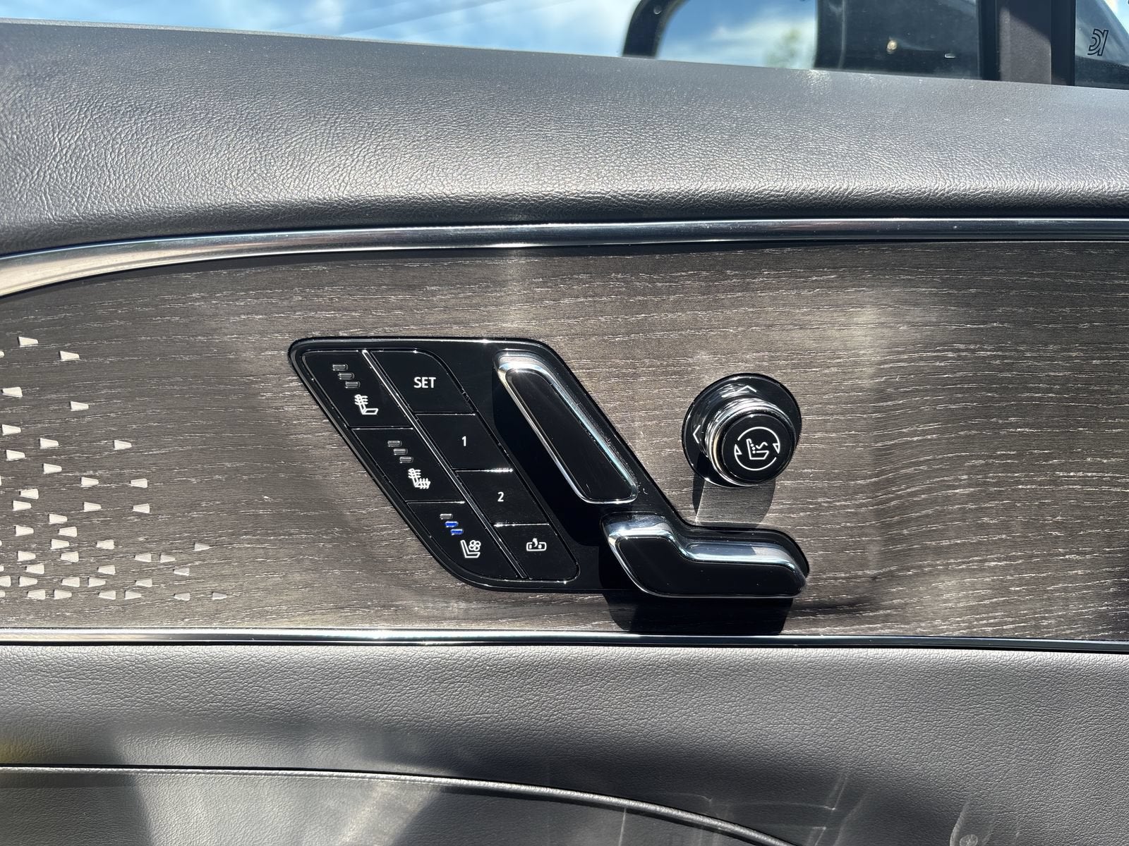 2023 Cadillac LYRIQ Luxury