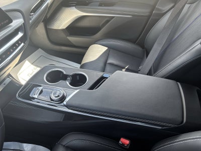 2023 Cadillac LYRIQ Luxury