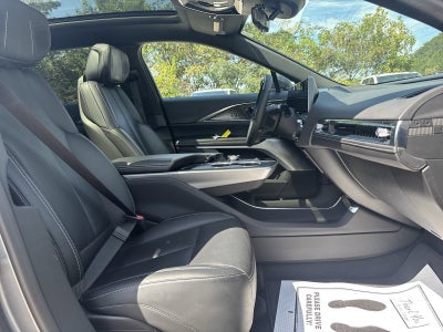 2023 Cadillac LYRIQ Luxury