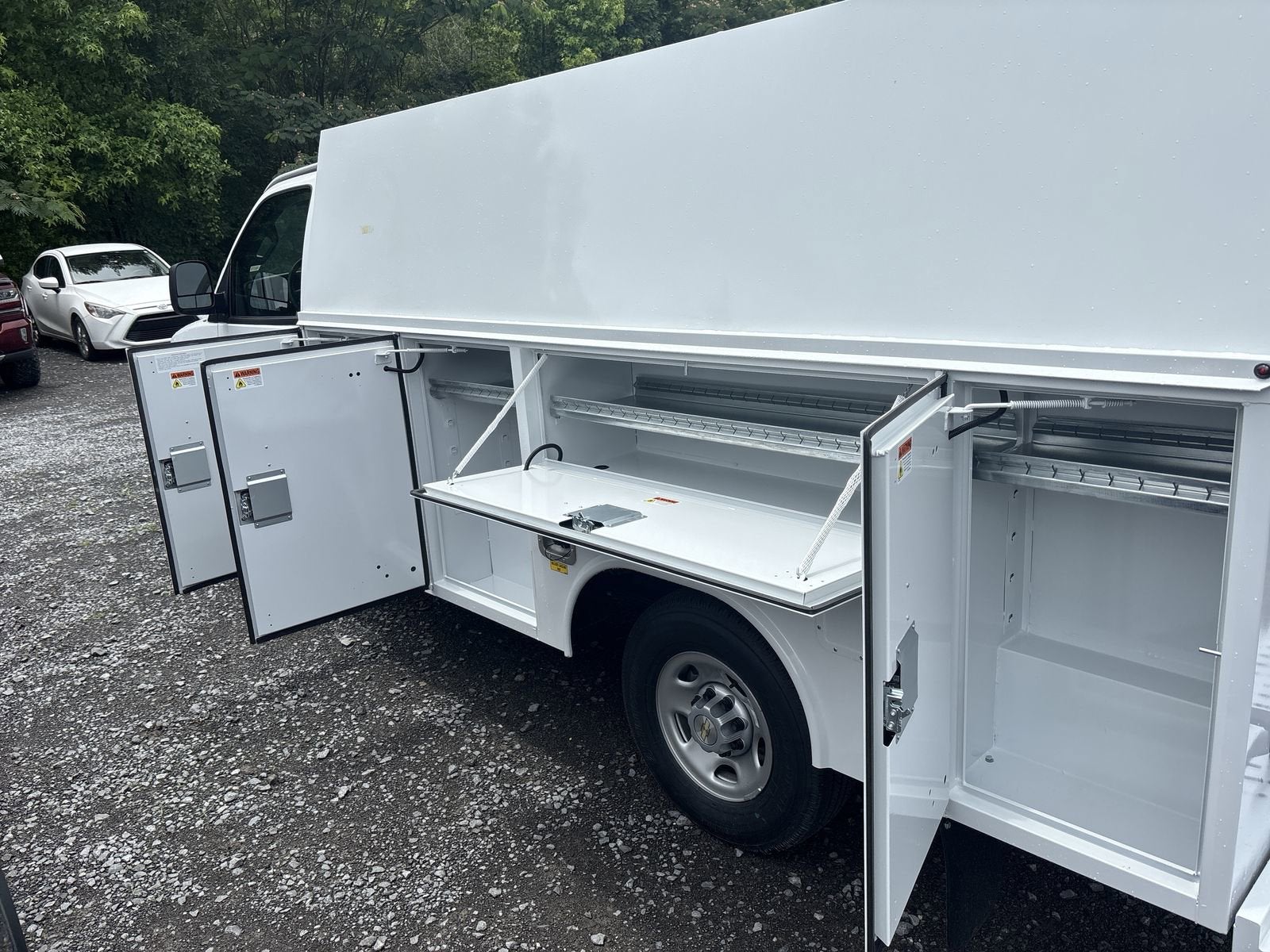 2025 Chevrolet Express Cutaway 3500 1WT