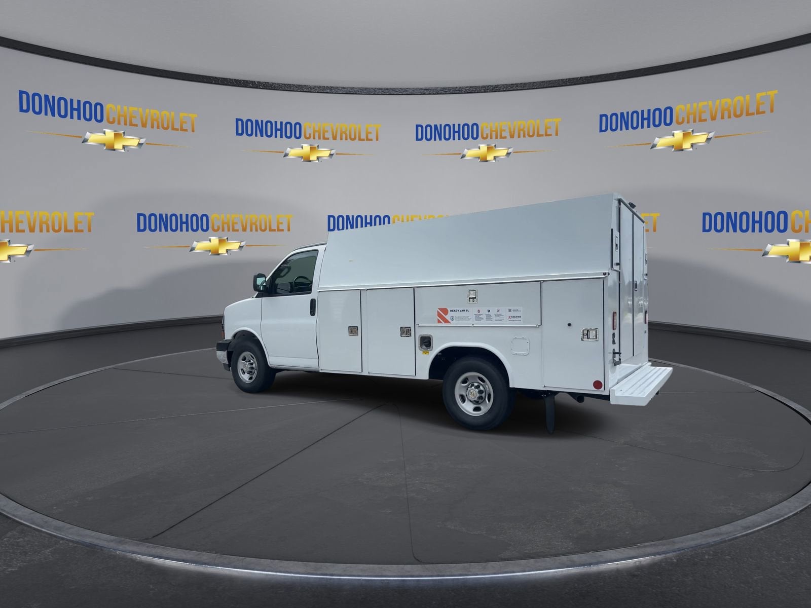 2025 Chevrolet Express Cutaway 3500 1WT
