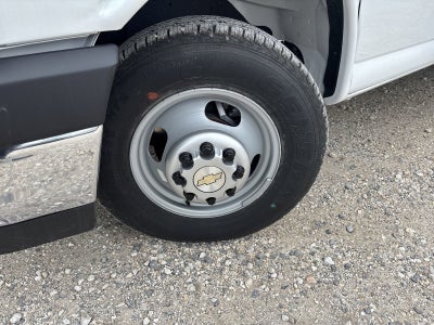 2025 Chevrolet Express Cutaway 3500 1WT