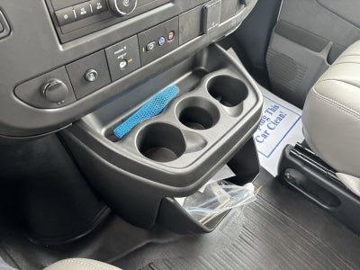 2025 Chevrolet Express Cutaway 3500 1WT