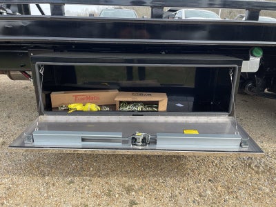 2023 Chevrolet Silverado 5500 HD Work Truck