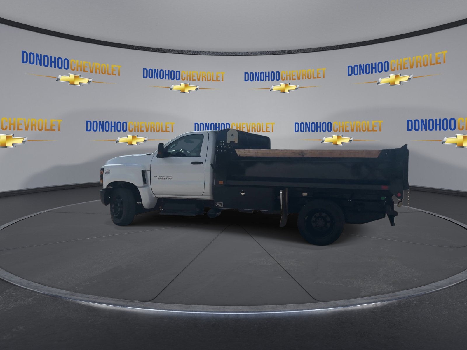 2024 Chevrolet Silverado 6500 HD Work Truck