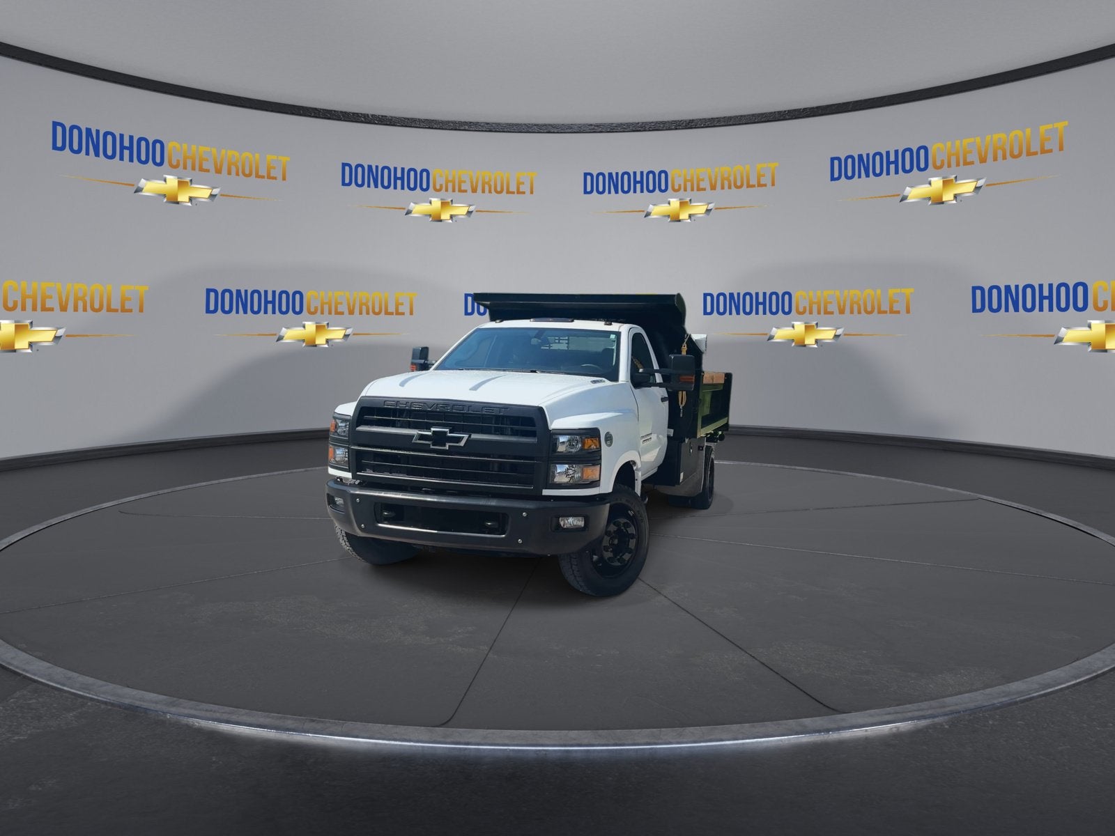 2024 Chevrolet Silverado 6500 HD Work Truck