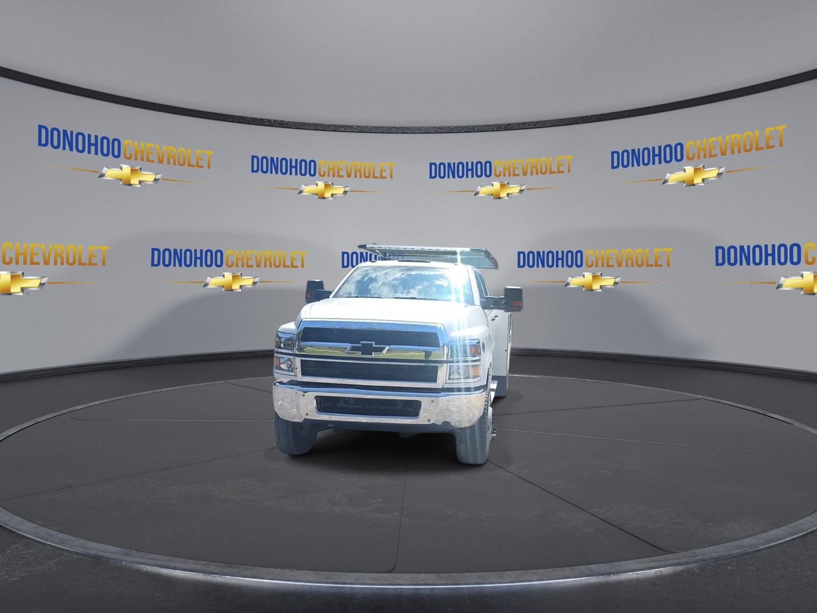 2024 Chevrolet Silverado 5500 HD Work Truck
