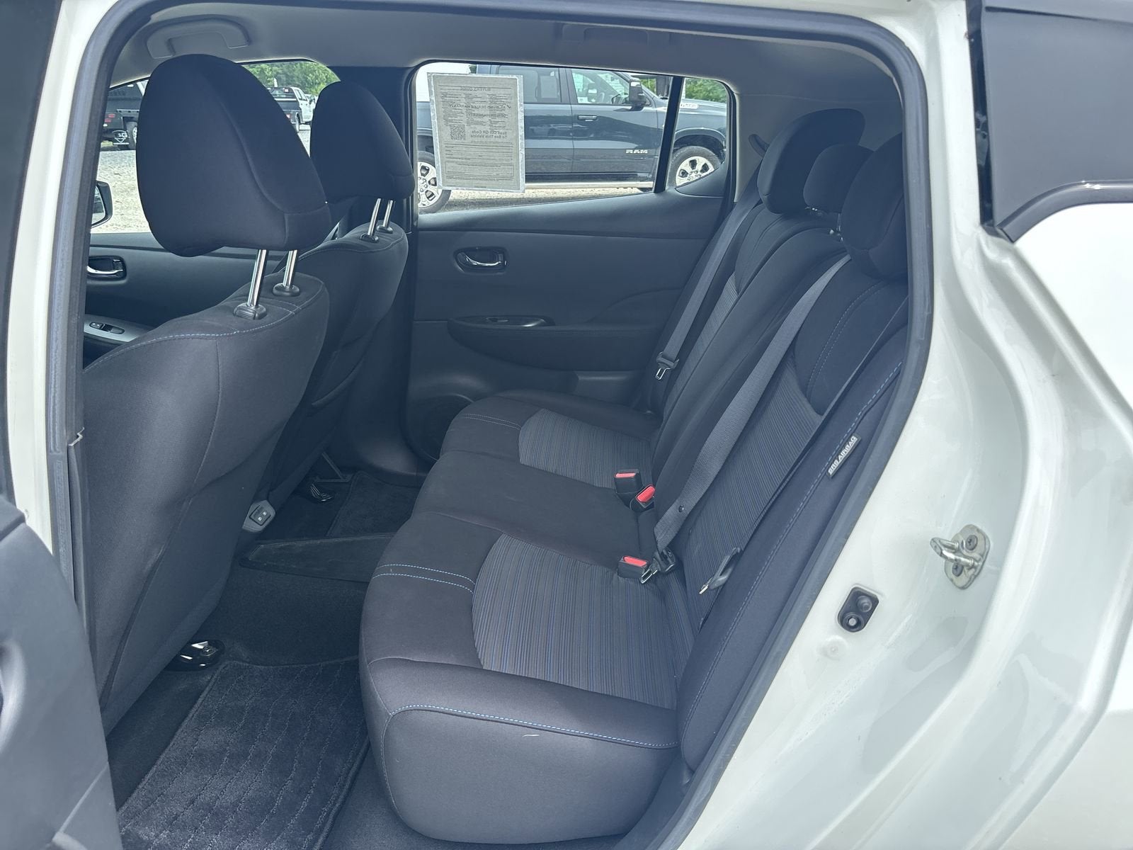 2022 Nissan LEAF S