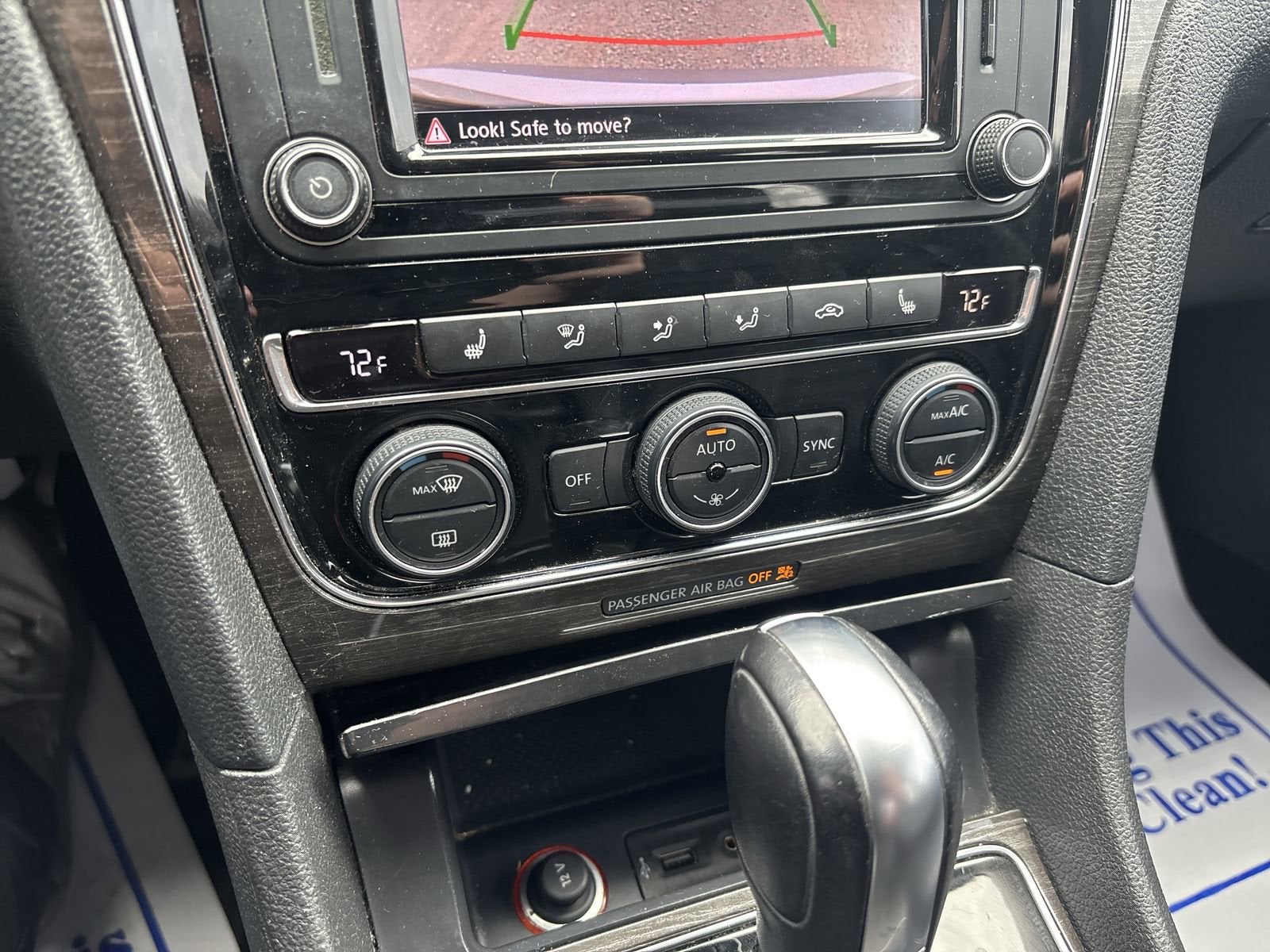 2016 Volkswagen Passat 1.8T SEL Premium