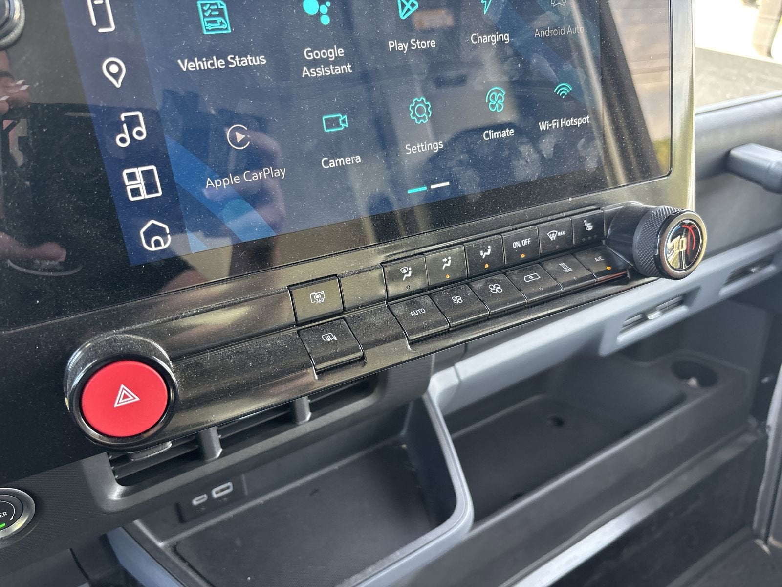 2024 BrightDrop Zevo 600 EJY